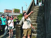 上山打掃　找回基隆許梓桑厝古早美