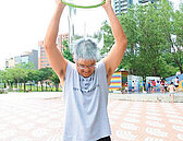 冰桶挑戰　連勝文淋了  