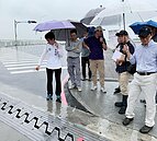 高雄千座橋梁「伸縮縫」成機車族陷阱　議員籲設止滑設施