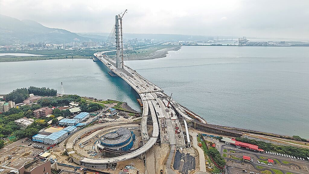 連結淡水與八里的淡江大橋預計2026年5月通車。（新北市交通局提供／高鈞麟新北傳真）