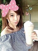 外型清新甜美的佩佩，深獲許多宅男支持。