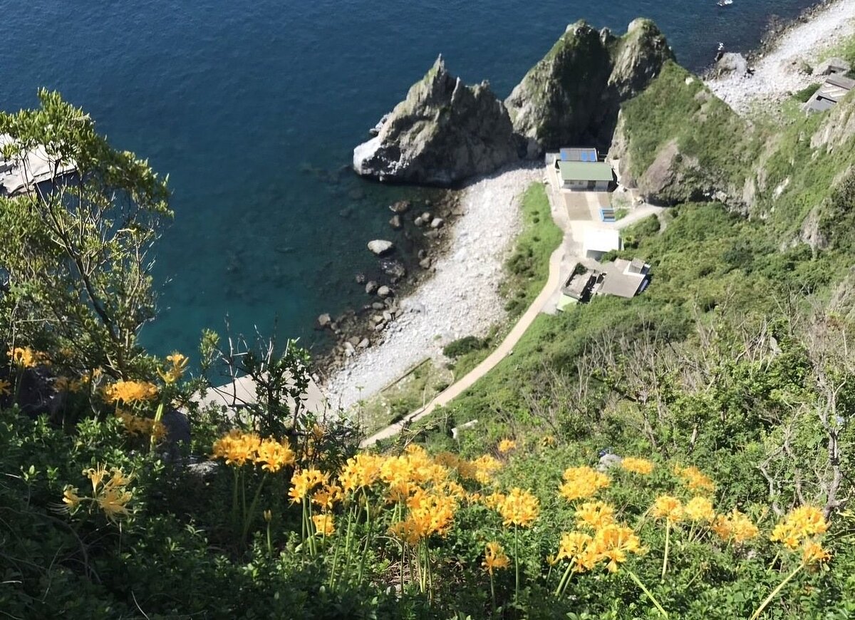 基隆嶼今年開放期間吸引逾7萬4千名遊客登島，市府期望透過休養期整備公共設施。圖／基隆市政府提供