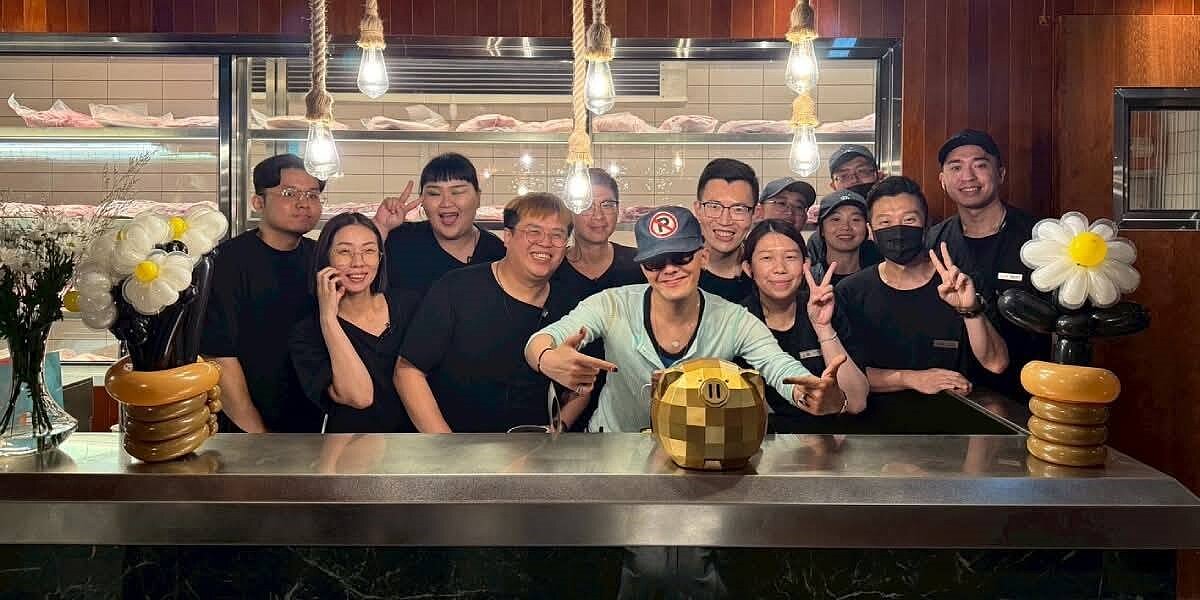 GD今年7月來台開唱時，便選在「金豬食堂」台北分店慶功。圖／摘自金豬食堂FB