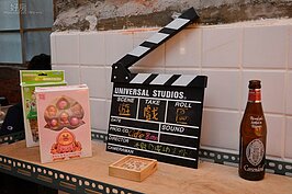 巴黎米的諧音其實就是八厘米，過去的電影膠片尺寸就是八厘米，而當初店內主題就是以８mm做為發想，所以店內少不了一個分場紀錄板做為店內特色。