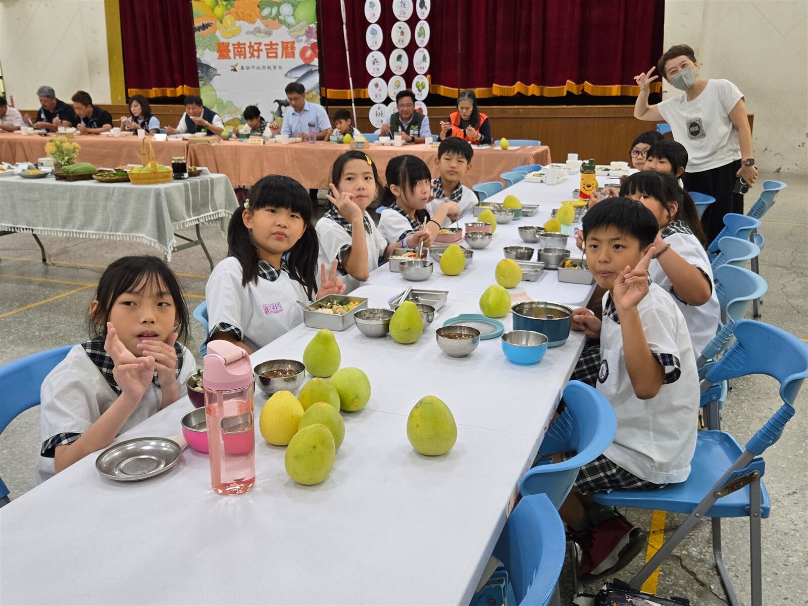 台南市教育局以「享當季、食在地」的理念推動學校午餐。記者鄭惠仁／攝影 