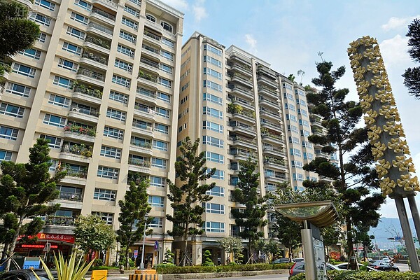 購屋前觀察4大重點,選擇購買品質口碑俱佳的大型社區,房價相對抗跌保值!(好房網News記者 陳韋帆/攝)