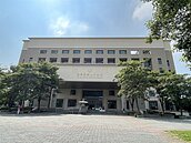 偽造57張支票！嘉義媳婦掏空鐵工廠千萬判4年2月