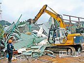違建拆除收費　成了萬年法案
