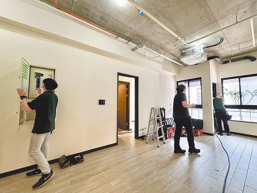 業者指出驗屋業剛興起,素質不一,有些驗屋公司為了招攬屋主,甚至刻意渲染。圖/好日子科技驗屋公司提供