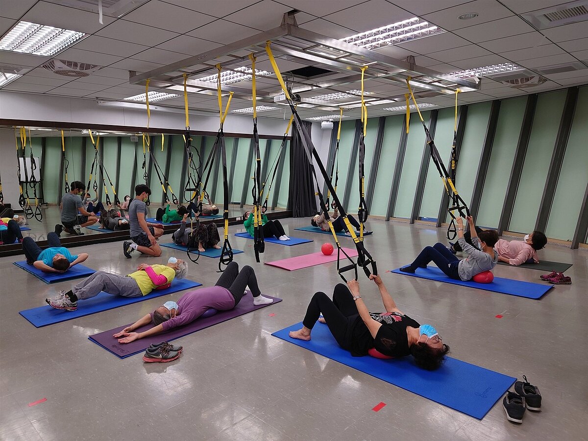 新北市體育局推出「普發萬元買健康」活動,自11月12日至12月31日推出「買千送千、買萬送萬」限時優惠。圖/新北市體育局提供