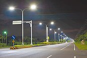 災後4月　台南250盞路燈還沒亮