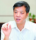 勞動部長陳雄文專訪　想辦法訂出基本工資公式