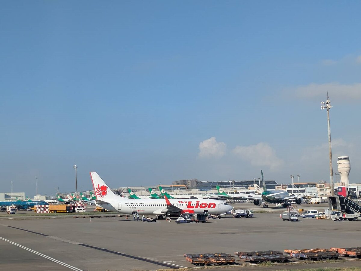 桃園機場旅運量日益增高，讓停機坪不足的情況愈來愈嚴重，影響航空調度。本報資料照片 