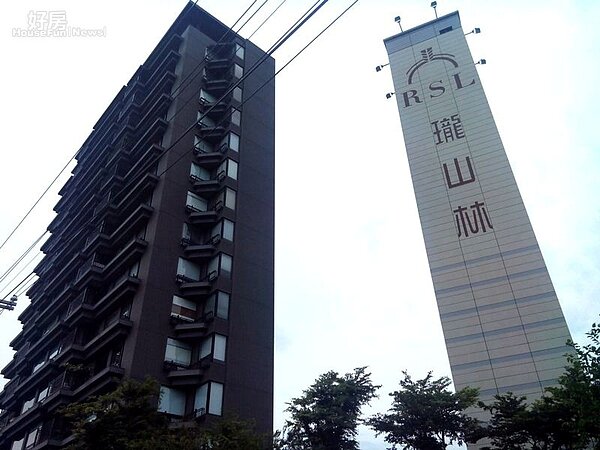 2從重慶北路上,一眼就能看到「圓山仰望」和「瓏山林」三個大字的停車塔。