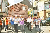 伯公廟落成　傅崐萁扛屋安座