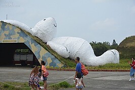 許多遊客專門衝著月兔而來。