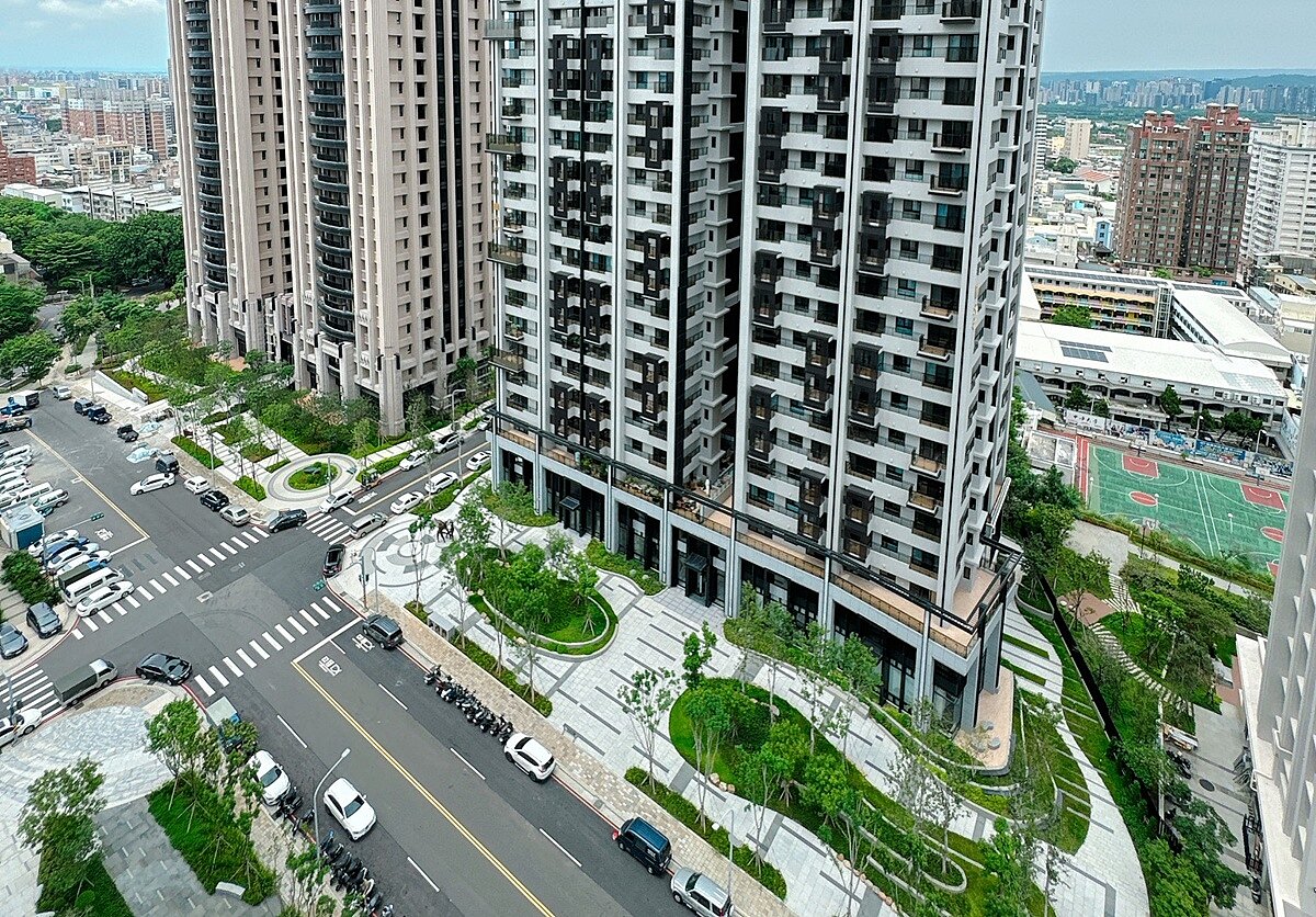 鄰近竹科園區的「介壽重劃區」，去年房市很好時，甚至有成交單價達9字頭的案子，不過如今房市明顯冷靜。圖／林子平店長提供