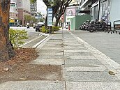 高市五福商場外洞洞危機　害童跌倒