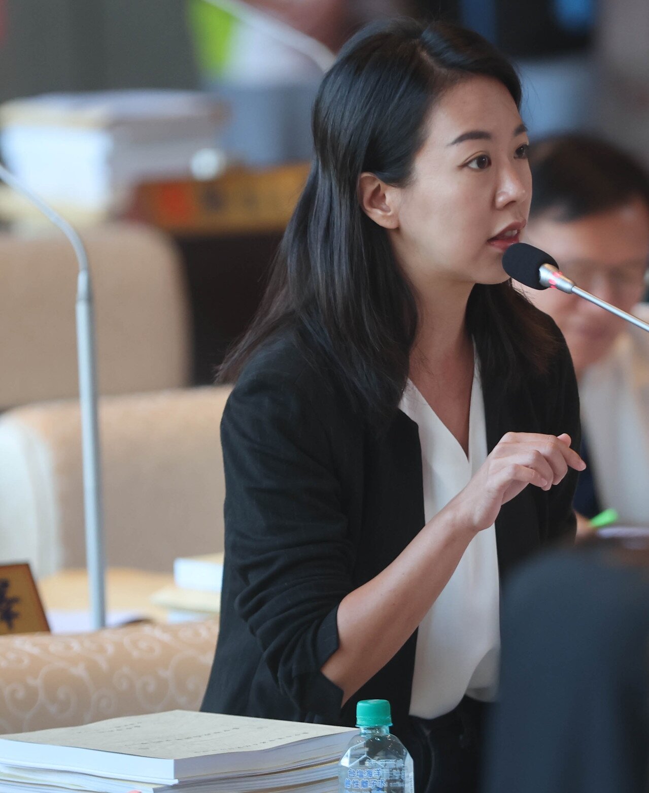 台中市議員吳佩芸等人關心,禁止廚餘餵豬後,沒有足夠量能去化、並排擠垃圾焚化量能。記者黃仲裕/攝影