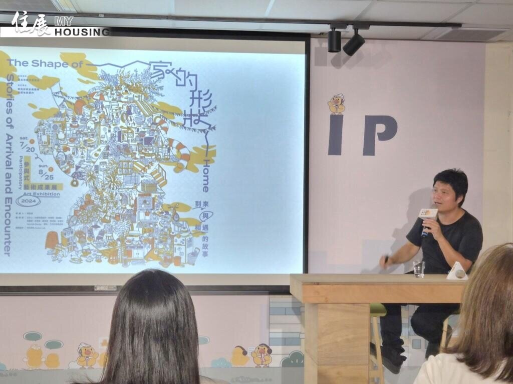 陳宣誠近日(11/12)於台北都更解壓說概念館,向民眾說明如何透過參與式藝術再創造社區關係與對話。圖/朱福山