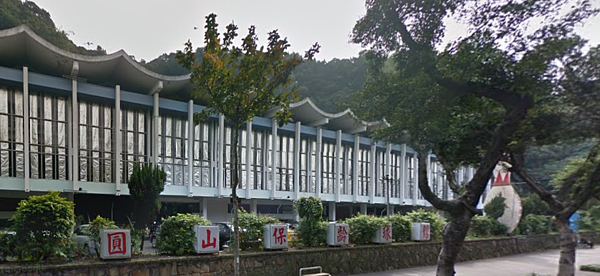 圓山保齡球館位於保護級的住宅區，改建住宅難度高，地主未考慮他用。(截取自Google map)