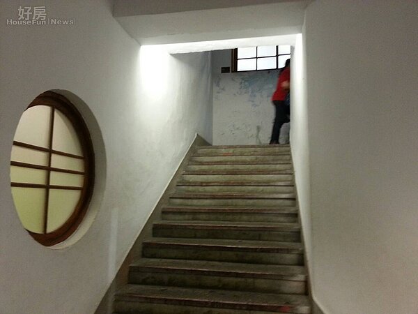 虎尾星巴克開在三級古蹟內(網友林蜜桃提供)