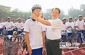 高英送學生安全帽　7年無人受傷