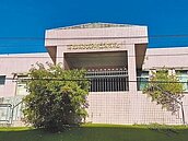 高雄大寮泳池　改建匹克球場惹議