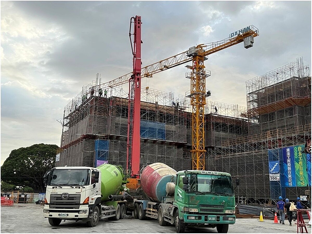 高雄的「社宅新典範」強在哪?完整規劃細節曝光 高雄市府在亞洲新灣區興辦前鎮亞灣智慧公宅(第一期)新建統包工程,地段優,預計116年完工招租。圖/高雄市政府提供