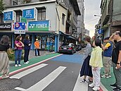 北市交通標線、鋪面有7種顏色　議員批像「小畫家」看了霧煞煞