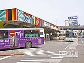 高雄站前公車站 變身新地標