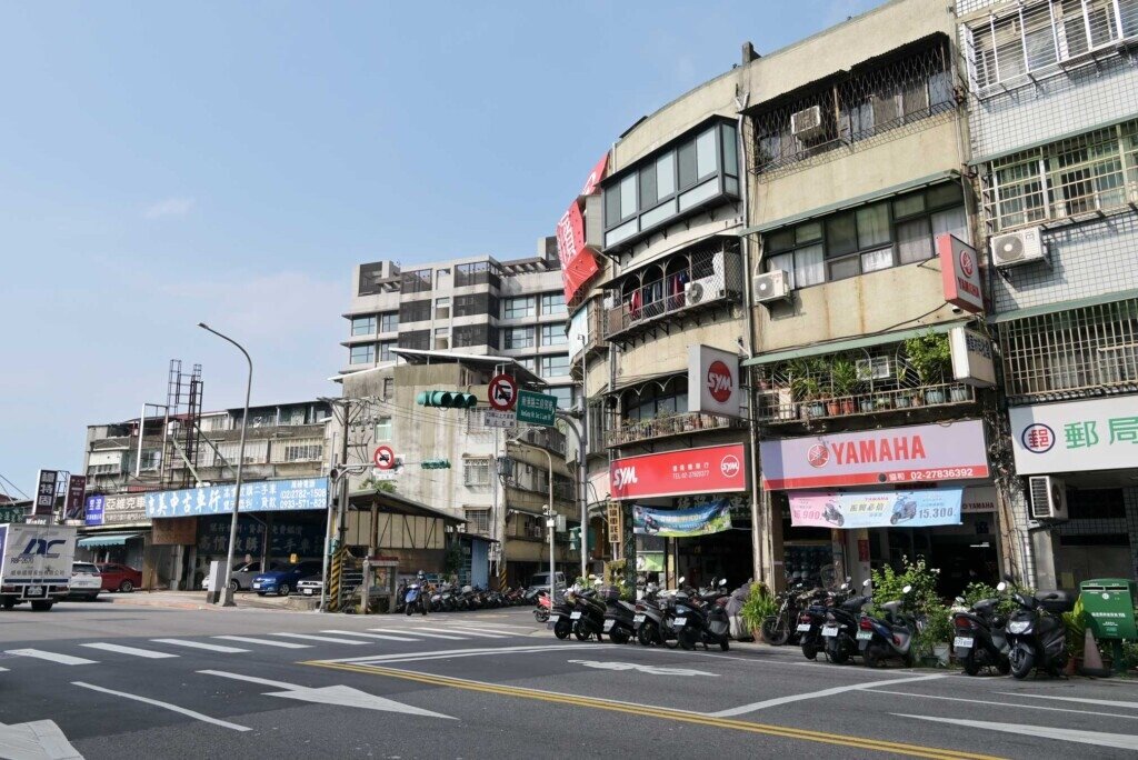 購買老宅,專家建議需同時留意樓上樓下的屋況,是否會影響自家居住品質。