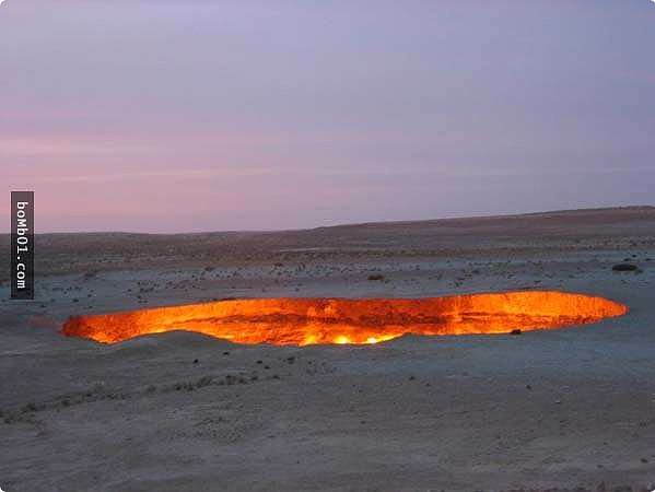 鬼地方 土庫曼斯坦(翻攝自boMb01網站)