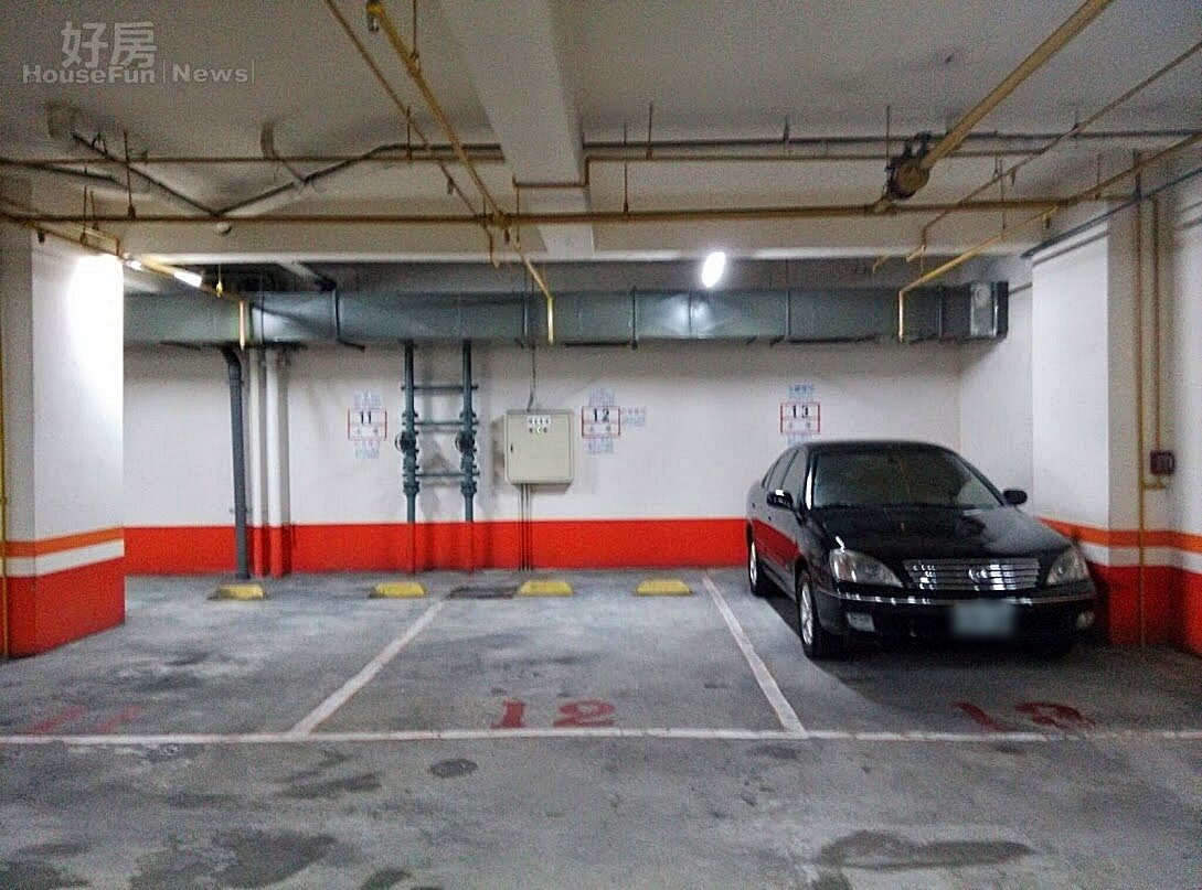 平面停車位(好房網News記者蘇彥菱/攝)