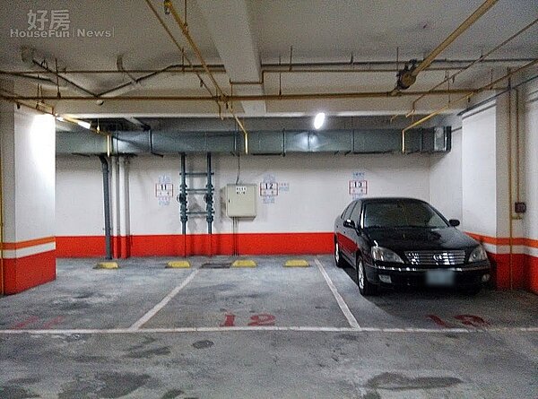 平面停車位(好房網News記者蘇彥菱/攝)