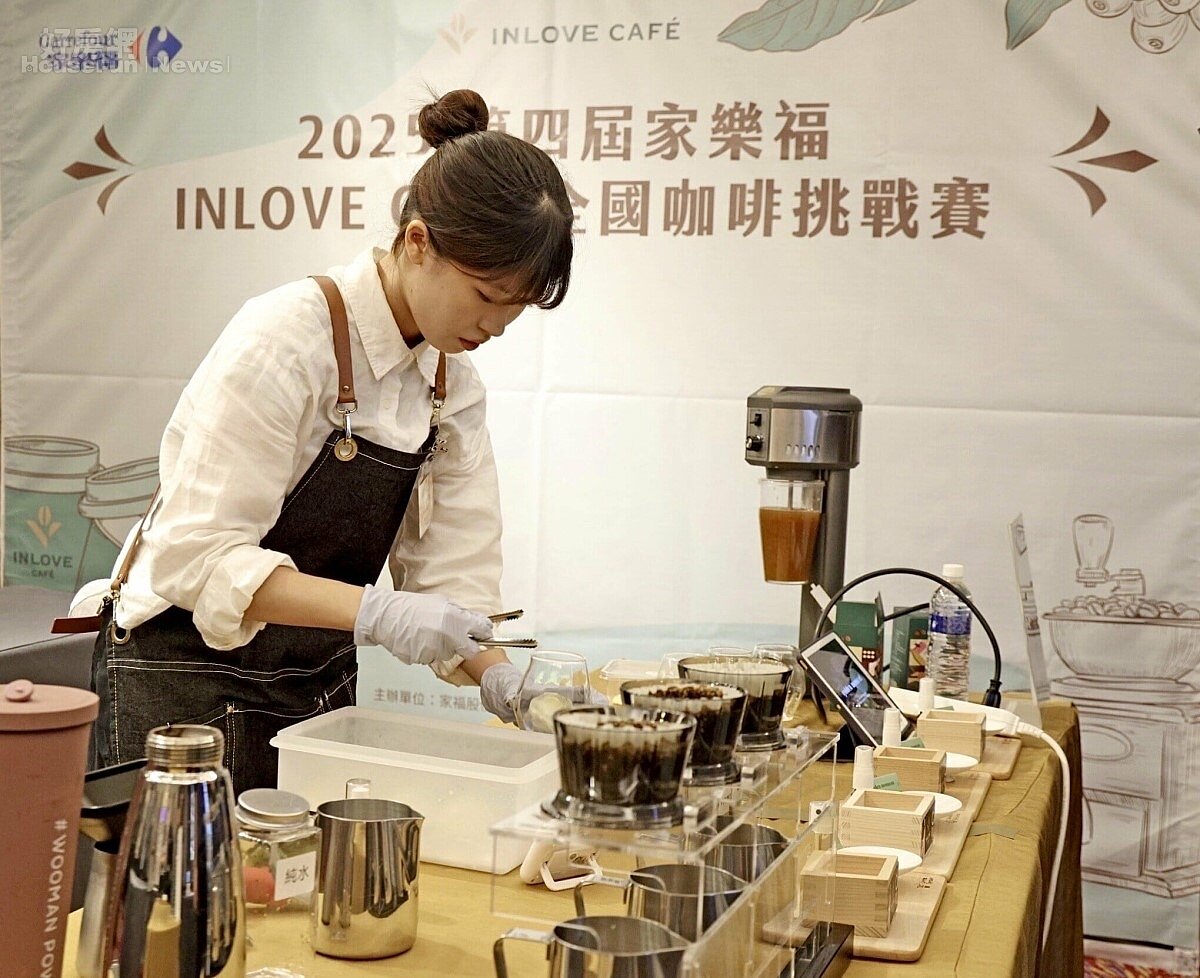 量販店再辦全國咖啡挑戰賽 高手盡出創意十足 沖調香氣瀰漫街區 ▼第四屆家樂福 INLOVE CAFÉ 全國咖啡挑戰賽,高雄科技大學施家育再度拿下創意組第一名,獲得二連霸。(照片提供/家樂福)