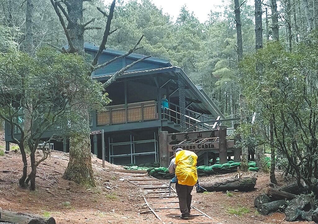 玉山國家公園斥資6700多萬元打造的觀高山屋，1日正式收費營運。（玉管處提供／劉慧茹南投傳真）