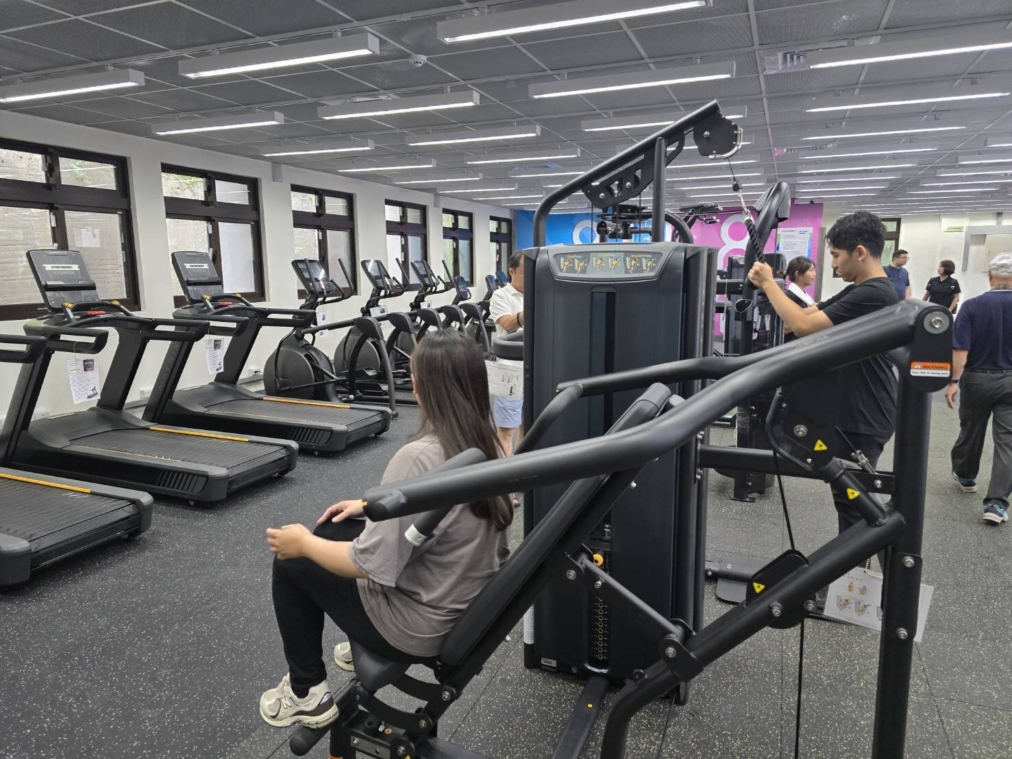 基隆市政府將原有老舊的安樂區五福里民活動中心整修為安樂體能館,民眾可就近運動。記者游明煌/攝影