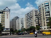 北市仁愛路　有行有市