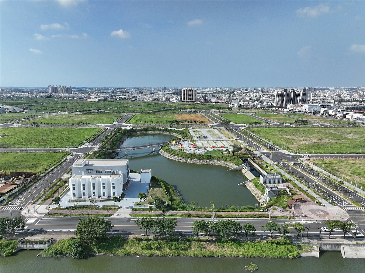 台南市政府公開標售新營客運轉運中心、麻豆工業區、北安商業區3處市地重劃區共14筆抵費地,投標至12月4日截止。圖為麻豆工業區市地重劃示意圖。圖/南市府提供