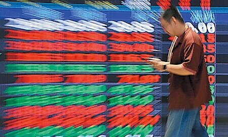 今年市場投資新秀主動式台股ETF人氣持續暢旺。圖∕本報資料照片