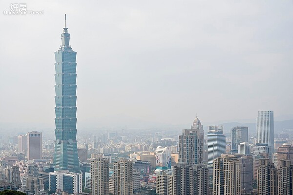 101大樓與信義區房市俯瞰情境圖。(好房網News記者 陳韋帆/攝影)
