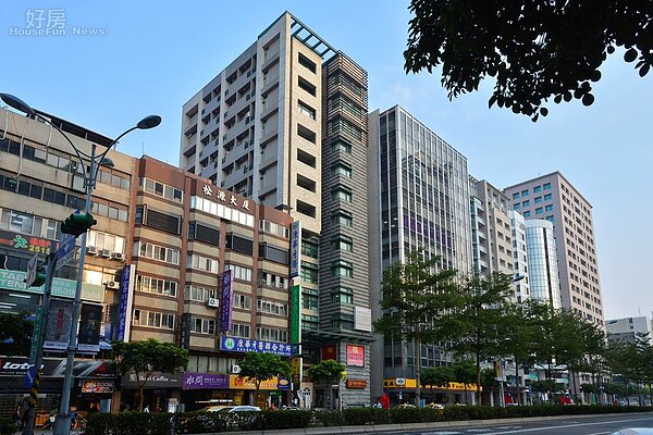 行天宮附近的公營住宅,同時是捷運共構宅。(好房網News記者 陳韋帆/攝影)