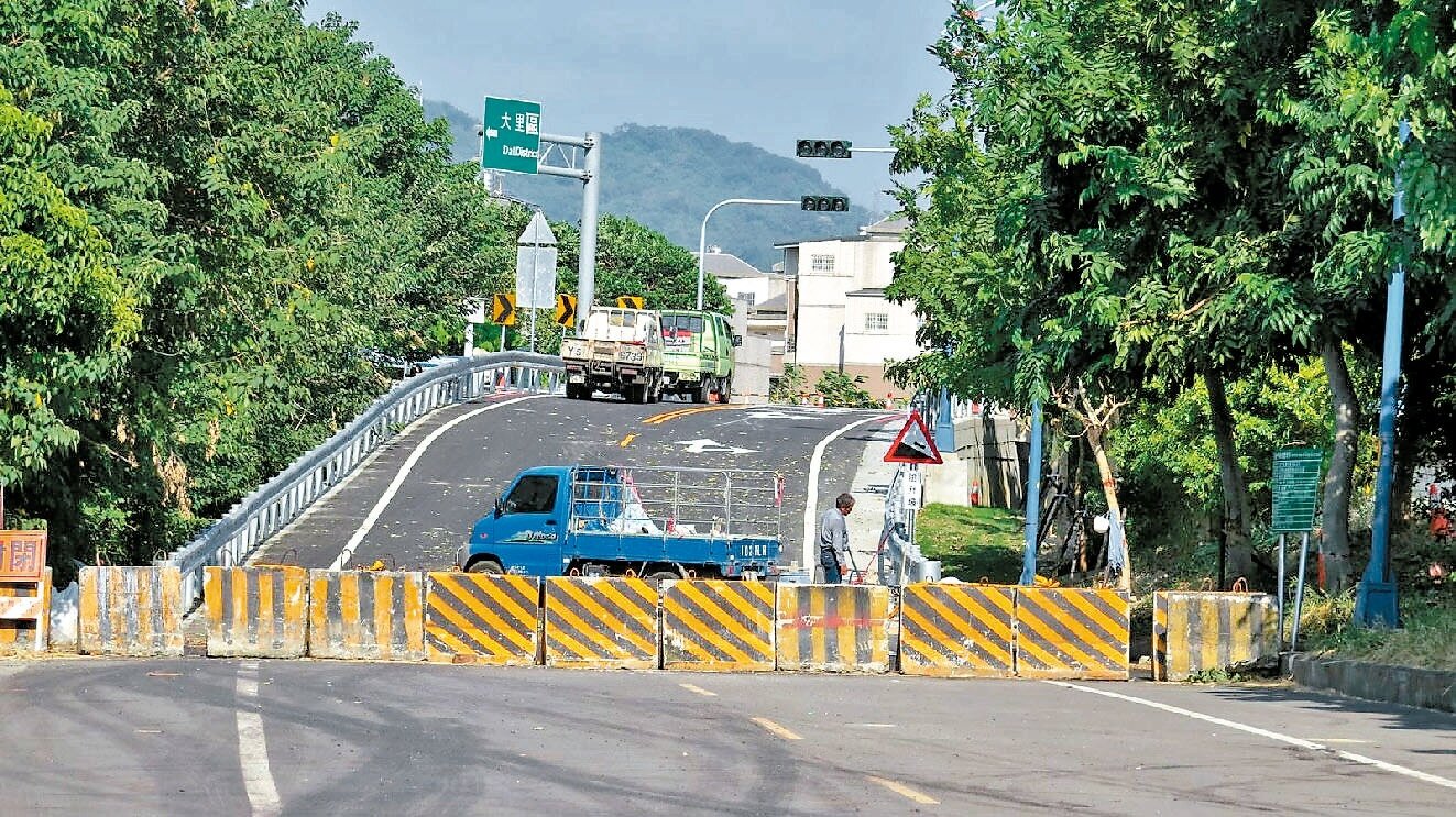 大里區三叉路號誌不明里長憂車禍多 好房網news