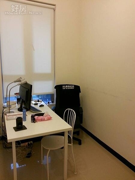 4.雞排妹的工作室,只要有空都會認真與網友互動。