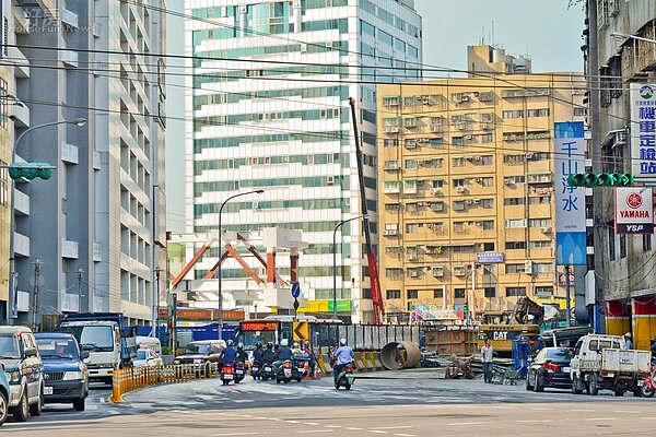 捷運萬大線華中橋站施工圖。(好房網News記者 陳韋帆/攝影)