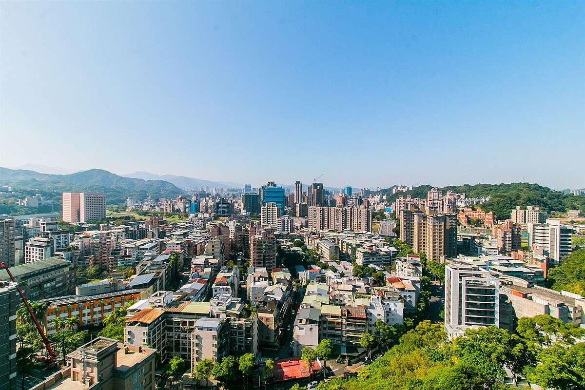 央行第七波房市管制1週年了!逾5成認抑制房價有感、7成贊成政策續行 永慶房屋針對第七波選擇性信用管制進行民意調查,有近7成消費者支持該政策延續至2026年。房市示意圖/永慶房產集團