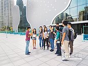 《愛上缺角族》開拍　歌劇院入鏡