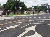 高雄多條道路「剛刨鋪就開挖」爆民怨　路面遭破壞遍佈補丁