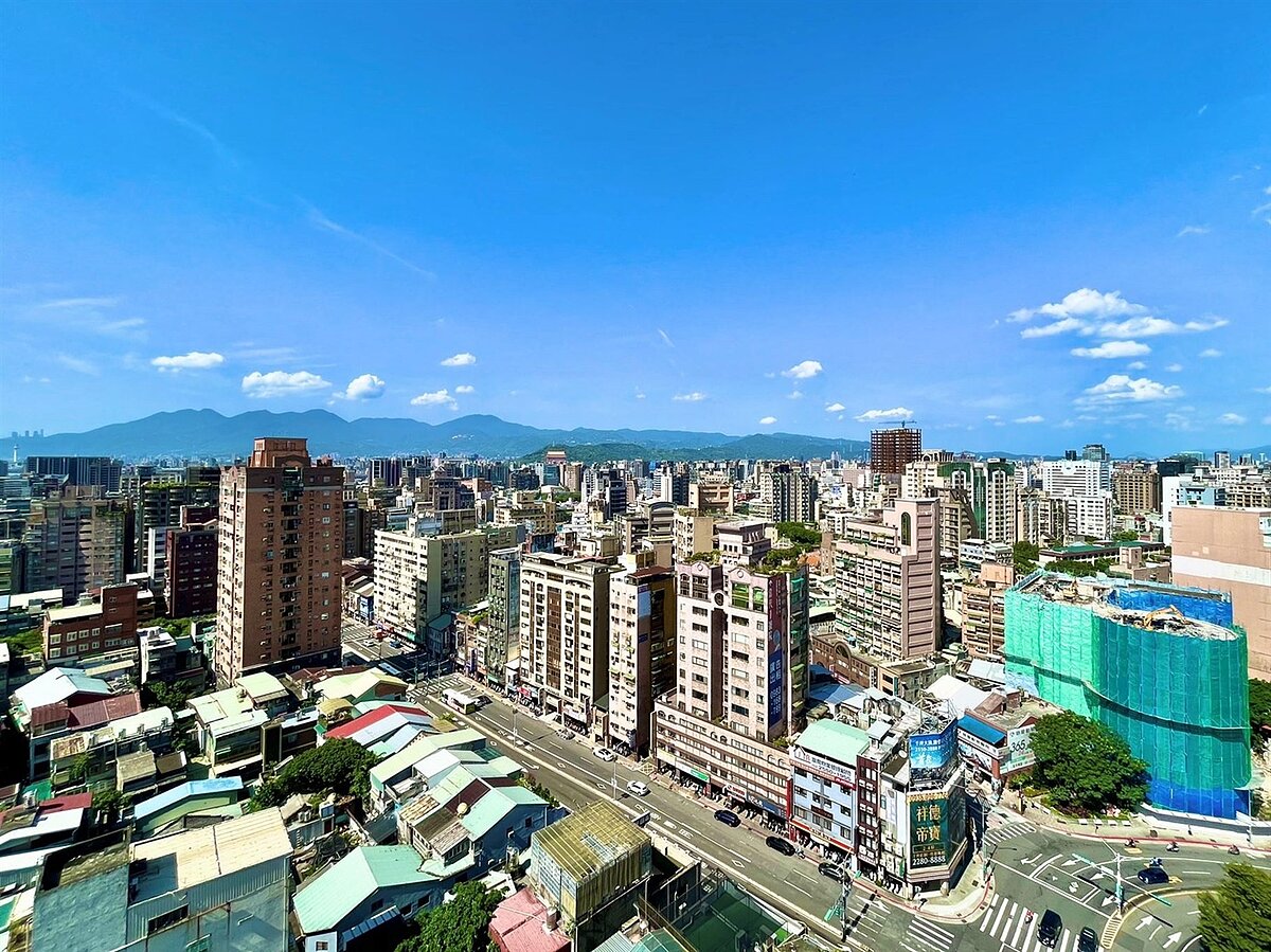 台北市大同區因建商多推出低總價的小宅新案,2025年1-9月的預售交易量較去年同期有所成長,增幅名列第二。房市示意圖/永慶房產集團提供